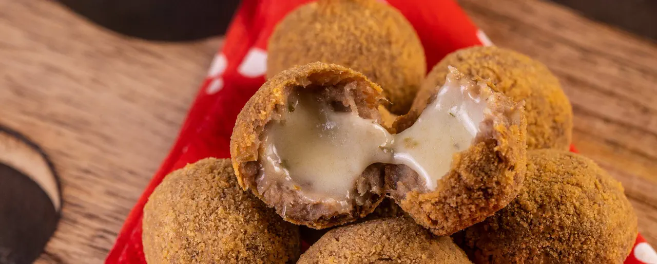 Coxinhas crocantes do Dias de Festas